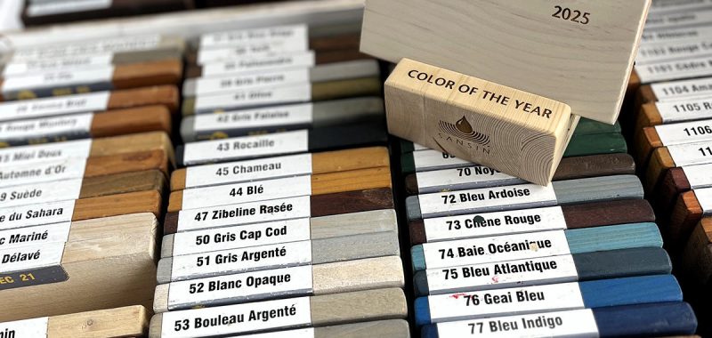 Revêtement de peinture et teinture extérieures